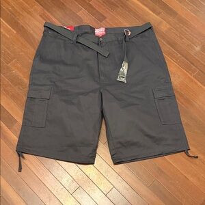 Men's Gray Cargo Shorts with Utility Pockets